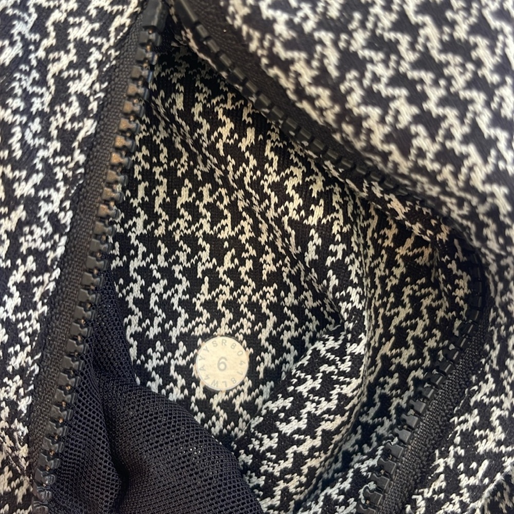 Lululemon Black/Grey Define Jacket Size 6 - Picture 4 of 4